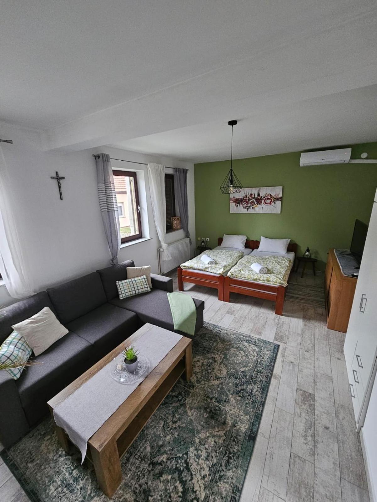 Studio Apartman Dora Újlak Kültér fotó
